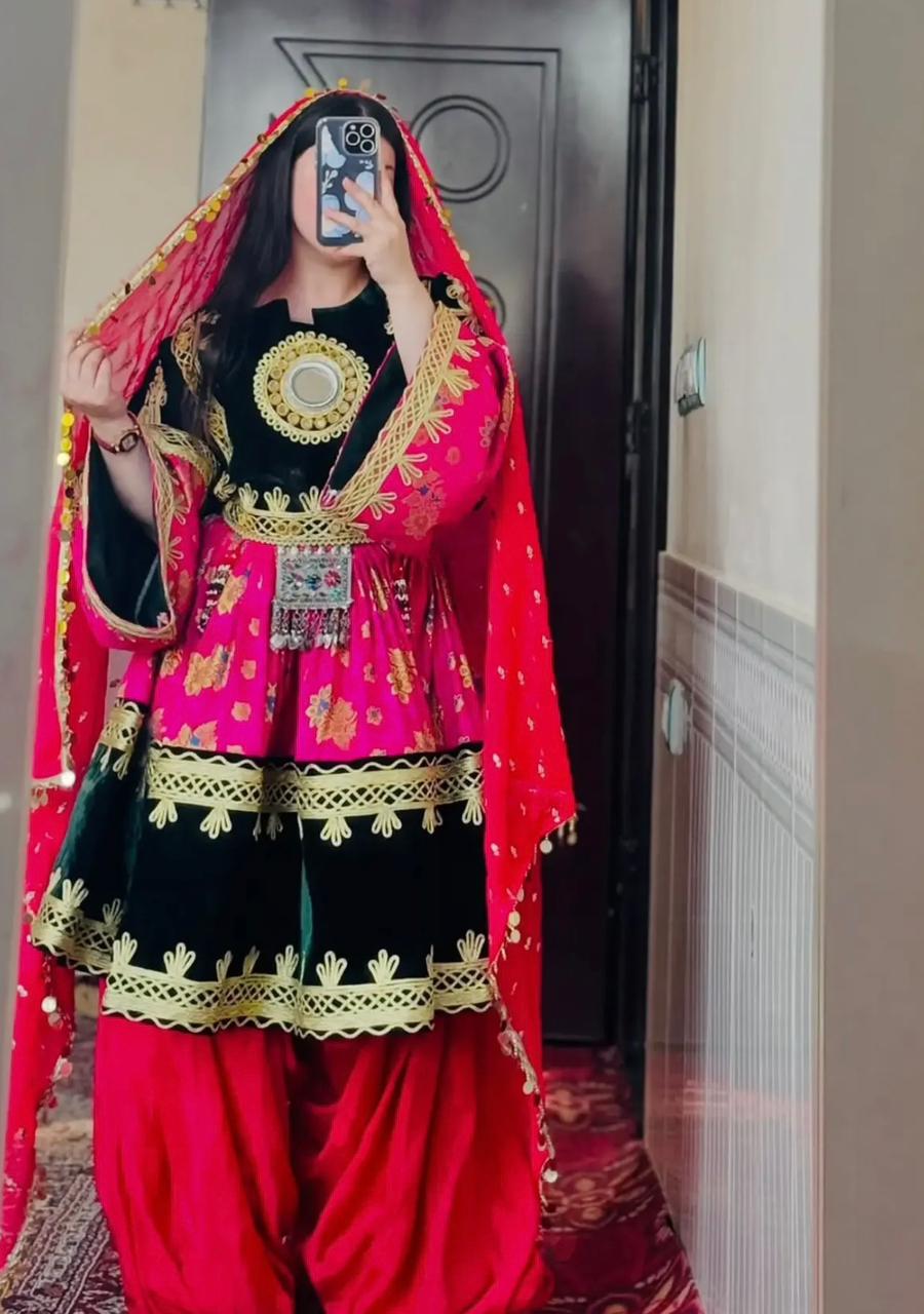 Afghan Empress Hover