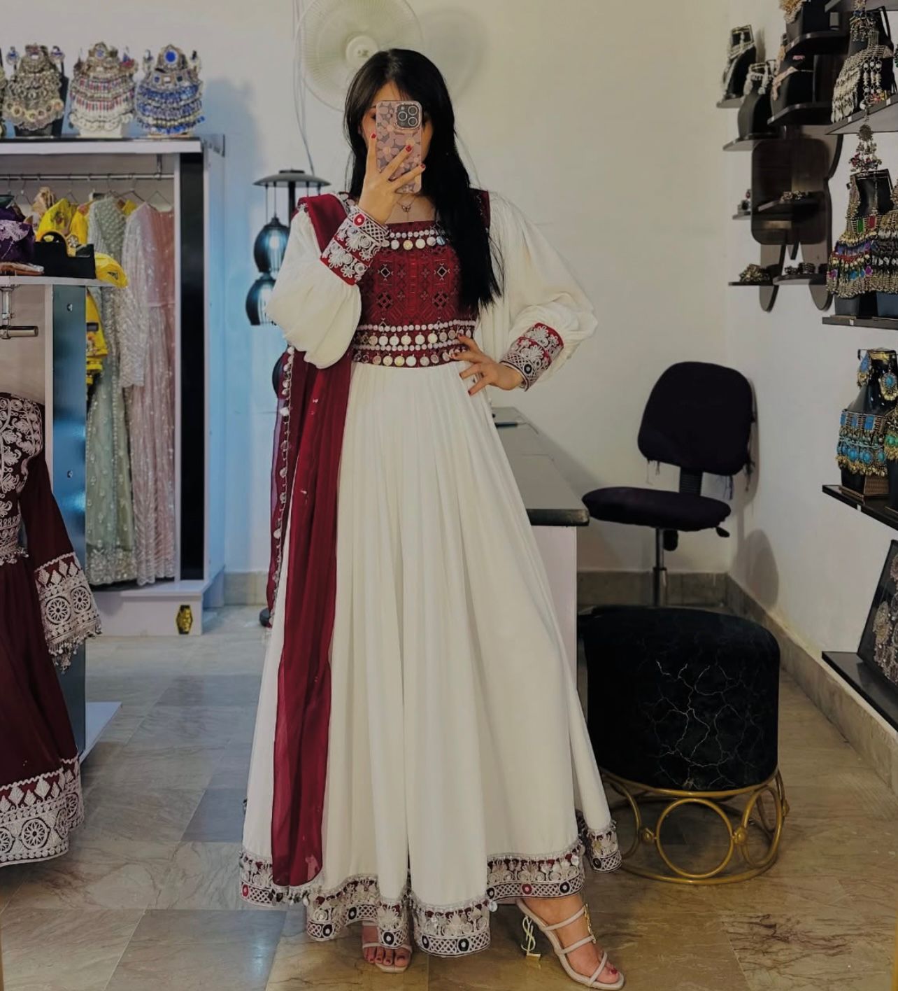 Noor-e-Anar (The Light of Pomegranate) Hover